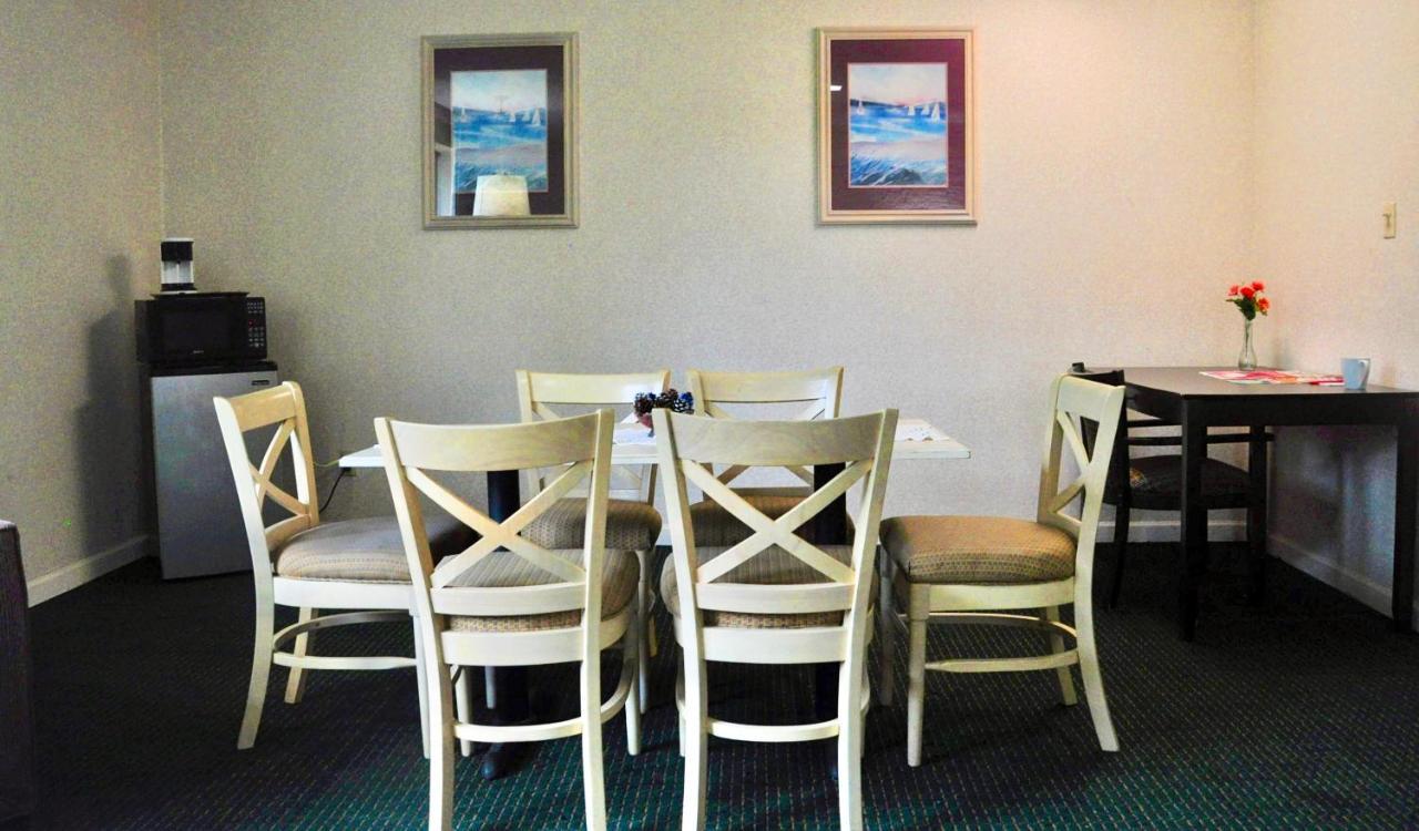 Azalea Inn & Suites Município de Município de Wilmington Exterior foto